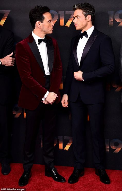 Andrew Scott puts on a suave display in a red velvet blazer and black suit trousers at 1917 premiere | Daily Mail Online Velvet Blazer Mens, Red Velvet Blazer, Red Velvet Suit, Watson Sherlock, Black Outfit Men, Sangeet Outfit, Sherlock Fanart, Wedding Outfit Men, Sherlock John