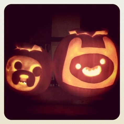 Adventure Time Pumpkin Carving, Adventure Time Pumpkin, Pumpkins Carving Ideas, Small Pumpkin Carving Ideas, Punk Pumpkin, Adventure Time Cakes, Pumpkin Cravings, Cute Pumpkin Carving, Finn And Jake