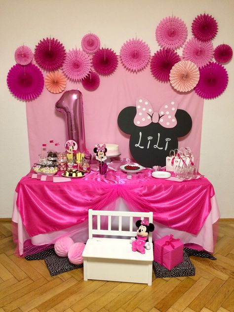 Minnie Mouse Candy Bar, Minnie Mouse Birthday, Candy Bar, Minnie Mouse, Candy, Lily, Birthday Cake, Cake, Birthday