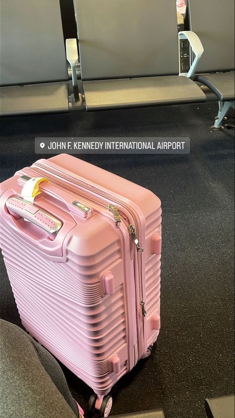 Pink Luggage Aesthetic, Trolly Bag, Disney Suitcase, Road Trip Kit, Airport Travel Outfits, Airport Aesthetic, Travel Bag Essentials, Pink Lifestyle, Pretty Pink Princess