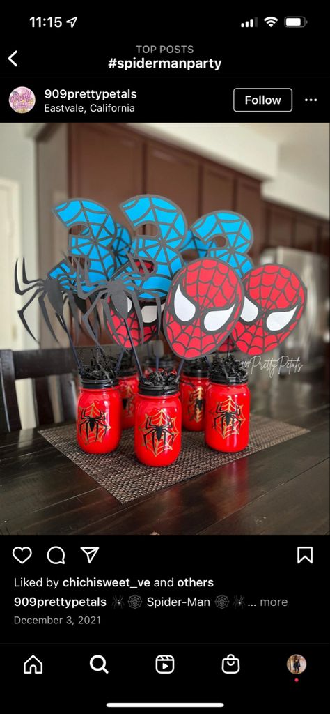 Spidey And His Amazing Friends Table Decorations, Spiderman Party Table Decor, 3rd Birthday Centerpieces, Black Spiderman Party Ideas, Spidey Birthday Centerpieces, Black And Red Spiderman Birthday Party, Spiderman Birthday Party Outdoor, Diy Spider Man Centerpieces, Spiderman Birthday Table Decor