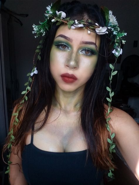 Woodland Nymph Makeup, Mother Nature Makeup Ideas, Woodsy Makeup, Wood Nymph Makeup, Mother Earth Makeup, Mother Nature Halloween Costume, Mother Nature Costume Makeup, Mother Nature Makeup, Jungle Makeup