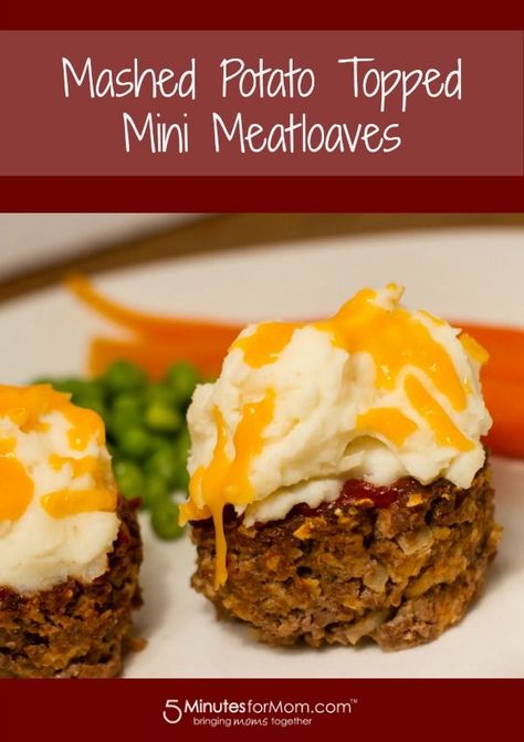 Mashed Potato Topped Mini Meatloaves #Recipe Recipe Meatloaf, Food Recipes For Kids, Mini Meatloaf, Mini Meatloaves, Meatloaf Dinner, Meatloaf Muffins, Easy Mashed Potatoes, Potato Toppings, With Mashed Potatoes