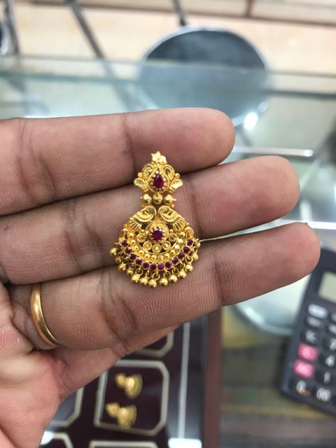 Gold Earrings Designs For Wedding Heavy, Kamalu Buttalu Gold, 4grams Gold Earrings, Kammalu Designs, 4 Grams Gold Ear Rings, Gold Earrings Designs New Model, 3 Grams Gold Earrings Indian, Daily Use Gold Earrings Indian, Gold Jewelry Prom