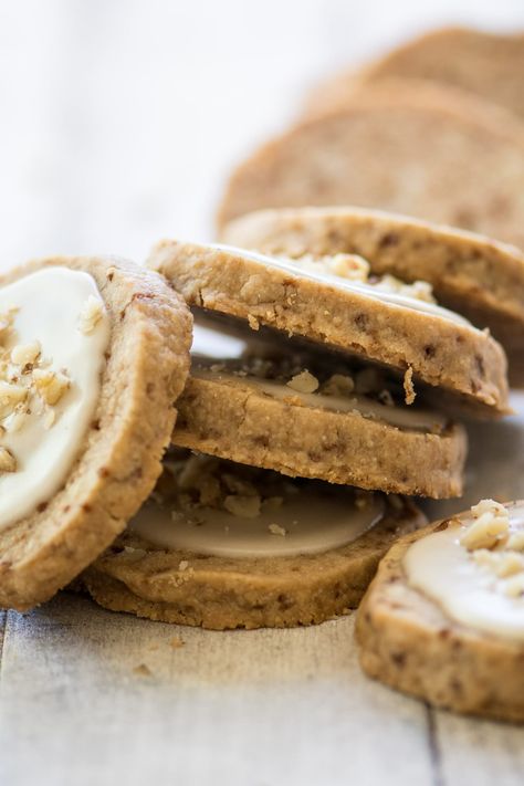 Maple Walnut Shortbread Cookies ~ maple infused and packed with nuts, this takes my classic slice and bake shortbread cookie recipe to a whole new level. #cookies #sliceandbake #holidaycookies #shortbread #shortbreadcookies #walnuts #maple #frostedcookies #Christmascookies #dessert #maplewalnut Walnut Shortbread Cookies, Slice And Bake Shortbread, Walnut Cookies Recipe, Walnut Shortbread, Walnut Cookie Recipes, Cranberry Orange Shortbread Cookies, Easy Slice, Shortbread Cookies Easy, Chocolate Shortbread Cookies