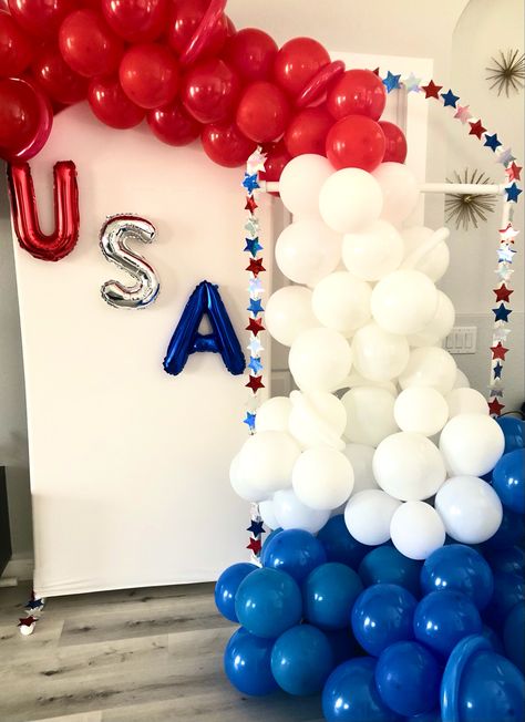 Red, white and blue balloons Red White And Blue Balloons, White And Blue Balloons, Ted White, Becoming An Event Planner, American Party, Adventure Theme, Blue Balloons, 4th Of July Party, Balloon Bouquet