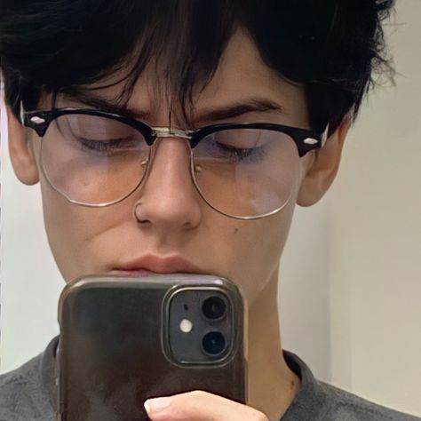 #jessit0 #jessito #jesse #jess #littlejwsse #prettyboy #tiktok #tiktokboy #tiktokstar #altboy #jessit0 Black Glasses Outfit, Guys With Black Hair, Nerdy Guys, Classy Glasses, Glasses Frames Trendy, Fancy Glasses, Glasses Inspiration, Black Hair Boy, Boy Icon