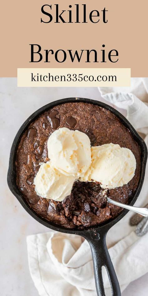 This Skillet Brownie is a thick, gooey, brownie baked in a cast iron skillet and best served with a scoop or two of ice cream! This dessert is so simple, easy to throw together, and a perfect treat to share or enjoy all on your own! Gooey Skillet Brownie, Mini Skillet Brownie, Cast Iron Brownie Recipes, Skillet Brownie Cast Iron, Cast Iron Brownies, Skillet Brownie Recipe, Brownie Skillet, Single Serve Brownie, Cheesecake Swirl Brownies