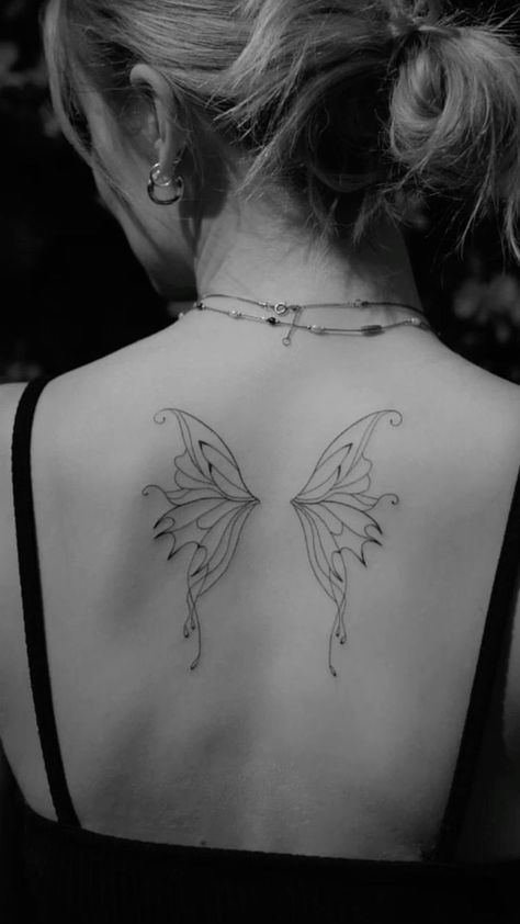 Fine Line Fairy Wing Tattoo, Faerie Wings Tattoo, Small Fairy Wings Tattoo, Fine Line Wing Tattoo, Back Fairy Wings Tattoo, Fairy Tattoo Back, Wings Back Tattoo Women, Wing Tattoo Designs For Women Back, Fairy Wings Tattoo On Back Women