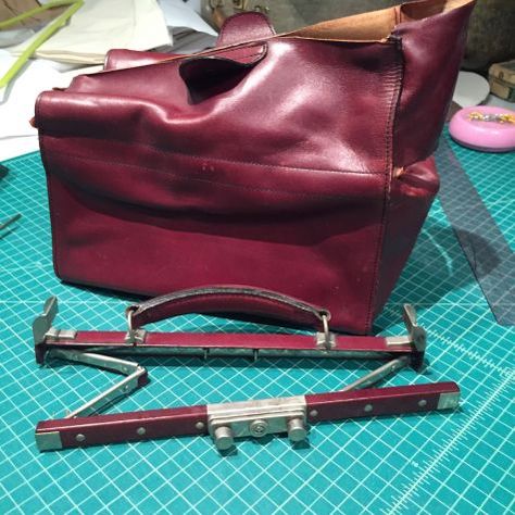 This is the first in a three-part blog series documenting how I made a Gladstone bag out of Fortuny fabric, from a vintage model. Gladstone Bag, Fortuny Fabric, Leather Bag Tutorial, Leather Tutorial, Leather Weekender Bag, Fabric Purses, Carpet Bag, Sewing Leather, Bag Patterns To Sew