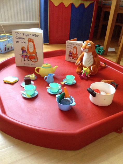 World Book Day Tuff Tray Eyfs, Pets Tuff Tray Ideas, Tiger Who Came To Tea Tuff Tray, Tuff Tray Ideas For Under 2s, Indoor Tuff Tray Ideas, World Book Day Tuff Tray Ideas, Literacy Tuff Tray Ideas, Book Tuff Tray Ideas, Story Tuff Tray Ideas