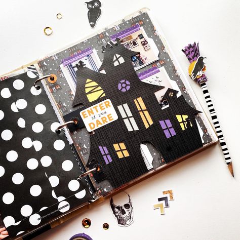 Paper Pineapple, October Daily, Halloween Layout, Project Life Album, Daily Ideas, Halloween Scrapbook, Fall Scrapbook, Memory Keeping, Album Book