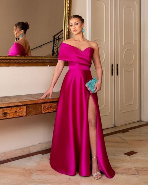 Teal Bridesmaid Dresses, Evening Dress Patterns, Satin Formal Dress, Pink Satin Dress, Modest Dresses Casual, Satin Evening Dresses, Evening Dress Floor Length, Royal Dresses, Pretty Prom Dresses