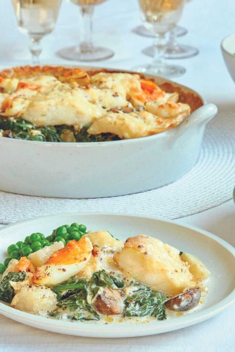 Mary Berry Smoked Haddock And Spinach Haddock Mornay Recipe, Haddock Recipes Baked, Smoked Haddock Recipes, Spinach Dish, Fish Dishes Recipes, Smoked Cod, Chestnut Mushrooms, Leftover Vegetables, Baked Haddock