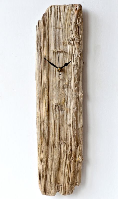 Chest Of Drawers Makeover, Wood Clock Design, Driftwood Shelf, Driftwood Diy, Painted Driftwood, Art Coquillage, Driftwood Projects, Diy Clock Wall, Clock Shop