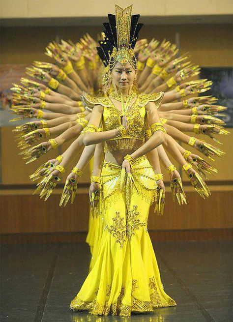 Go look it up on YouTube. It's call the thousand hand dance. I have no words for it Turandot Opera, Facial Painting, Unbelievable Pictures, Hand Dancing, Oh My Goddess, World Dance, Dance Like No One Is Watching, Dance Movement, Shall We Dance