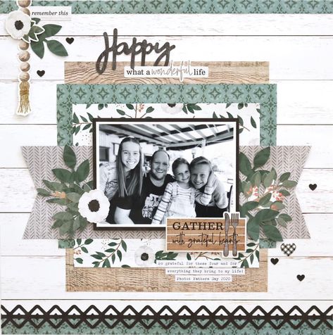 Old Black And White Photos, Family Scrapbook Layouts, Winter Scrapbook Layouts, Winter Scrapbook, Pictures Winter, Album Photo Scrapbooking, Scrapbook Design Layout, Beautiful Scrapbook Layouts, Scrapbook Design