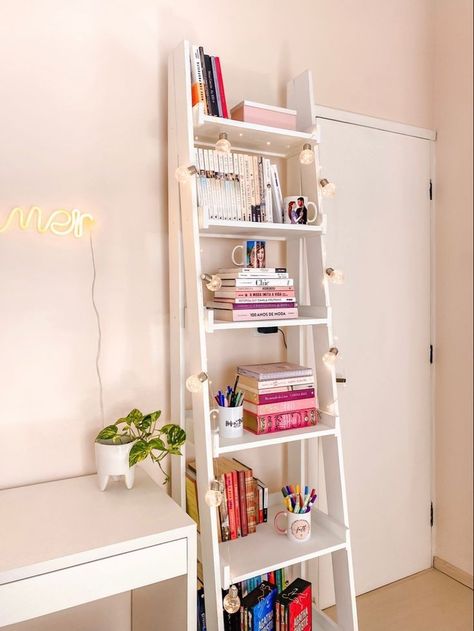 Unique bookshelf fresh home decor idea 2023 White Book Shelf Bedroom, Bedroom Idea With Bookshelf, Bookshelf Next To Bed Aesthetic, Cute Mini Bookshelf, Book Shelf Layout, Book Shelf For Small Bedroom, Book Shelves Apartment, Book Shelf Small Space, Aesthetic White Bookshelf