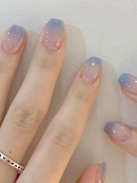 light blue ombre nails with glitter Blue Ombre Nails, Kutek Disney, Korean Nail Art, Ombre Nail, Korean Nails, Blue Nail Art, Blush Nails, Pretty Gel Nails, Soft Nails