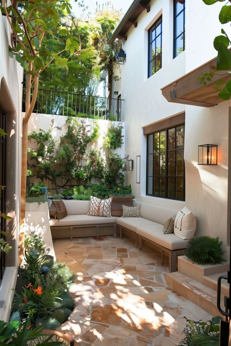 Small Cozy Backyard Ideas, Bedroom Interior Modern, Bedroom Earthy, Beach House Porch, Mediterranean Backyard, Small Courtyard Gardens, Courtyard Gardens Design, Cozy Backyard, Cottage Garden Design