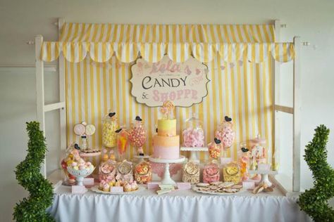 Buffet Party, Candy Station, Candy Sweet, Candyland Party, Candy Theme, Party Table Cloth, Birthday Party Planning, Candy Table, Vintage Candy