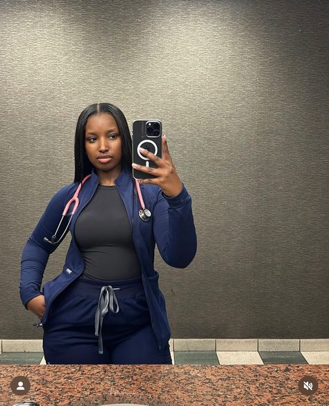 Nursing Students Outfit, Pregnant Nurse Aesthetic, Nursing Aesthetic Black Women, Black Nursing Student Aesthetic, Scrubs Black Women, Navy Blue Scrubs Outfit, Pct Aesthetic, Black Doctor Aesthetic, Nursing Black Women