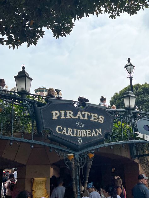 Disneyland Pirates Of The Caribbean Ride, Pirates Of The Caribbean Disneyland, Trip Manifestation, Disneyland Pirates Of The Caribbean, Pirates Of The Caribbean Ride, Park Pics, Disneyland Aesthetic, The Pirates Of The Caribbean, Disneyland Ca