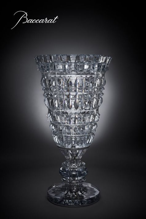 Standing 1.40 meters tall and weighing 271 kilograms, "Monumental" is a grand celebration of Baccarat’s 260-year heritage in crystal artistry. Limited to 8 pieces, it honors Baccarat’s World Fair masterpieces. Meticulously crafted over six months, the Monumental Vase unites the mastery of Baccarat’s finest artisans, including a Chevalier des Arts et des Lettres and several Meilleurs Ouvriers de France, with Marcel Wanders' visionary design. #Baccarat #MarcelWanders Holmes Movie, World Fair, Mega Mansions, Marcel Wanders, Baccarat Crystal, New Cut, Antique Vase, Antique Table, Baccarat