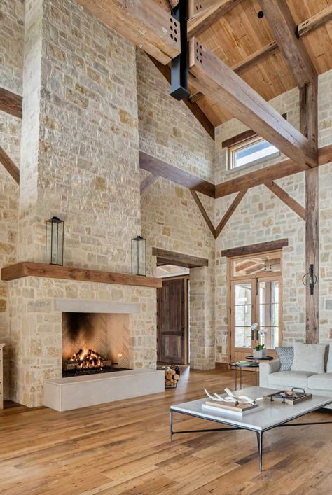 A rustic homestead in Texas Hill Country showcases inviting details Texas Hill Country House Plans, Ranch House Designs, Country Modern Home, Mineral Wells, Popular Living Room, Hill Country Homes, Farmhouse Architecture, Texas Ranch, Ranch Style Homes