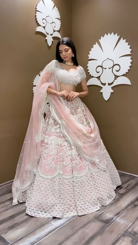 Indian Dress Lehenga, Indian Traditional Lehenga Designs, Lenhga Design For Women, Indian Aesthetic Lehenga, Pink Desi Wedding Dress, White Bridal Outfits, Non Bridal Lehenga Outfit, Indian Wedding Dress For Bride, Bride Lehenga Indian