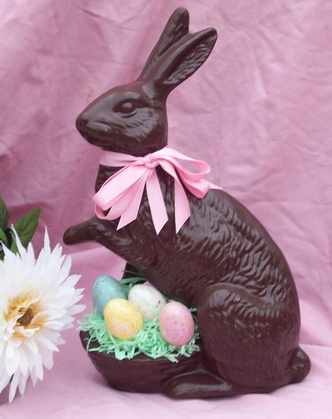 Chocolate Bunny Decor, Easter Food Crafts, Ceramic Easter, Chocolate Rabbit, Chocolate Easter Bunny, Easter Wallpaper, Easter Items, Easter Parade, Love Funny