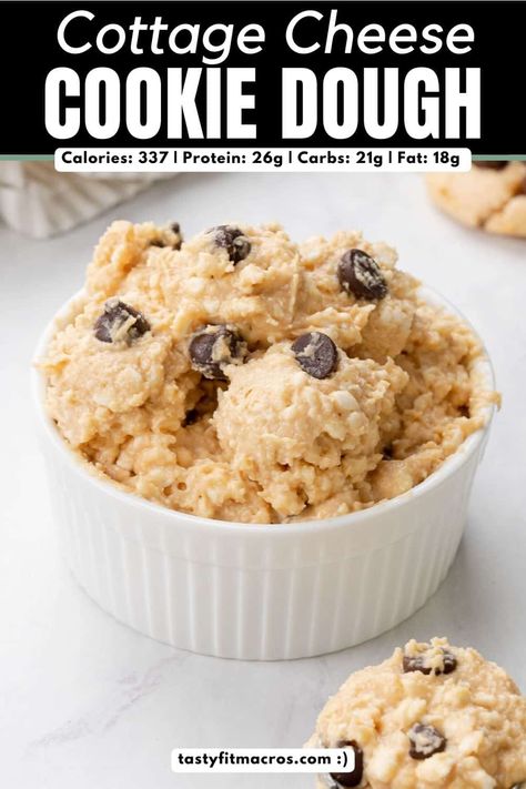 Need a speedy, high-protein dessert to satisfy your sweet tooth? This cottage cheese cookie dough is your new go-to! Has over 25 grams of protein, low in calories, and only takes a few minutes to make. Plus, it's super tasty and doesn’t taste like cottage cheese! Low Carb Cookie Dough, Keto Cookie Dough, Edible Cookie Dough Recipe, Easy Low Carb Snacks, Cookie Dough Recipe, Cookie Dough Bites, Keto Chocolate Chips, Keto Friendly Desserts, Cookie Dough Recipes