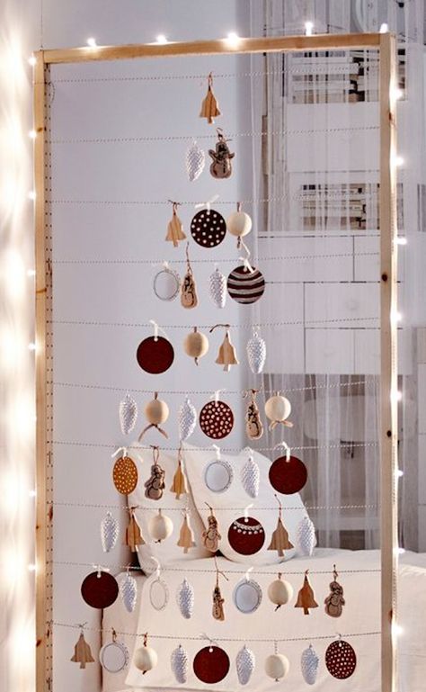 23 Creative Christmas Tree Decorations That Are #HolidayGoals via Brit + Co Silver And Gold Christmas, Gold Christmas Ornaments, Creative Christmas Trees, Alternative Christmas Tree, Small Christmas Trees, Santa Ornaments, Fun Christmas, Ornaments Design, Modern Christmas