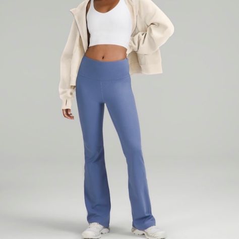 Lululemon Groove Super Hr Flared Pant Nulu Utility Blue Size 12 New Nwt Lululemon Bell Bottoms, Lululemon Groove Pants, Free Lululemon, White Yoga Pants, Lululemon Groove Pant, Wide Leg Yoga Pants, Flare Yoga Pants, Flare Legging, Lululemon Align Pant