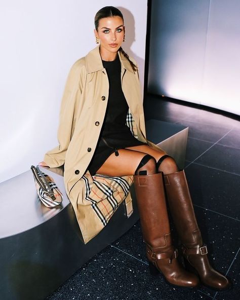 All posts • Instagram Paige Lorenze Style, Paige Lorenze, London Outfit, Winter Fashion, Burberry, Street Style, London, Makeup, Hair