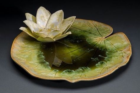 Crystalline Glaze, Sculptures Céramiques, Garden Pottery, Slab Pottery, Hand Built Pottery, Pottery Classes, Ceramics Projects, Porcelain Art, Pottery Plates