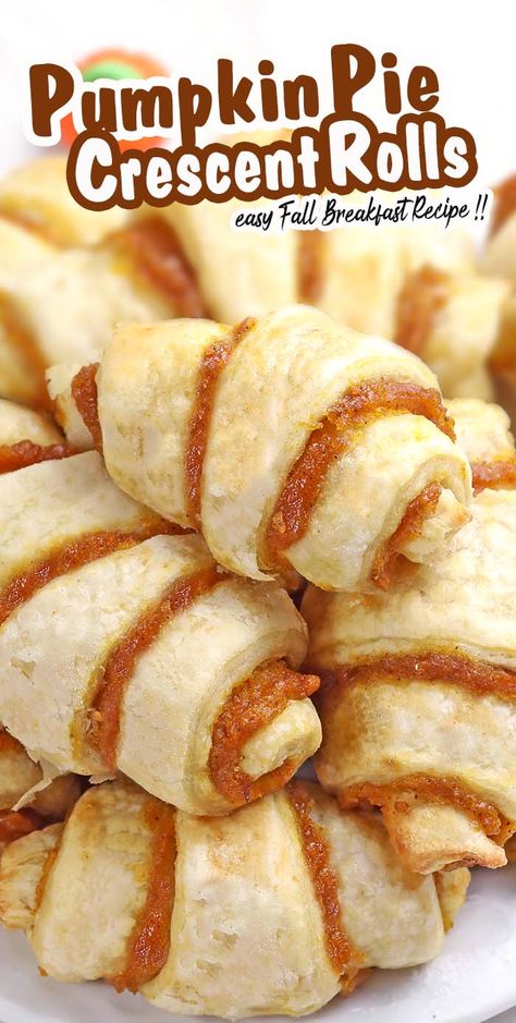 Pumpkin Pie Cressant Rolls, October Foods, Mini Pumpkin Pie, Pumpkin Snack, Fall Recipes Breakfast, Crescent Recipes, Mini Pumpkin Pies, Pumpkin Desserts, Fall Snacks