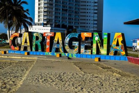 Cartagena de india ciudad maravillosa, la reina del caribe de cielo y mar azul 💛💙❤️🐠🦐🌊☀️ #cartagena #cartagenacolombia #islashermosas🌴 #costadelcaribe #costadelcaribecolombiano #ciudadamurallada #colombia🇨🇴 #bolivar #tierradegracia Colombia Aesthetic, Colombia Country, Trip To Colombia, Colombian Culture, Lotus Flower Pictures, Colombia Travel, Travel Aesthetic, Travel Dreams, Ecuador