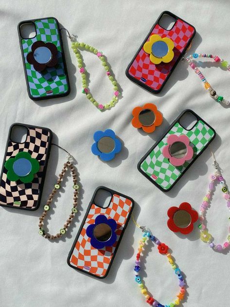 Indie Phone Case, Phone Case Charms, Hp Aesthetic, Creative Iphone Case, Retro Phone Case, Girly Phone Cases, Pretty Phone Cases, Cool Cases, Girl Friends