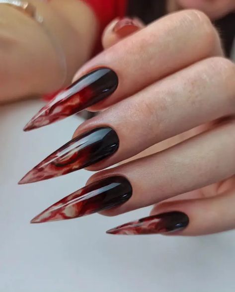 31 Gothic Nails Ideas to Try in 2024 for a Bold and Edgy Look - divagaze.com Gothic Nail Art, Blood Nails, Vampire Nails, Matte Black Nails, Dark Elegance, Solid Color Nails, Gothic Nails, Edgy Nails, Pointed Nails