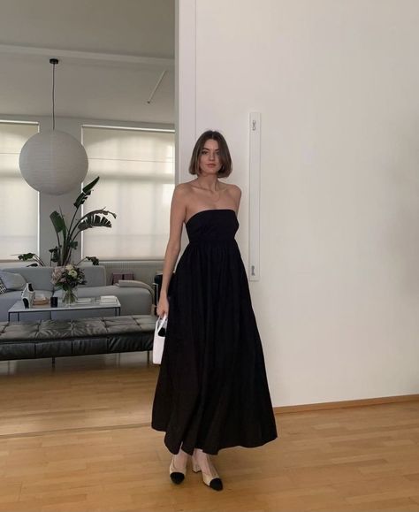 Strapless Dress Outfit, Sum Dresses, Money Dress, Black Skirt Outfits, Modest Casual Outfits, Diva Dress, Black Attire, Elegant Dresses Classy, Black Strapless Dress