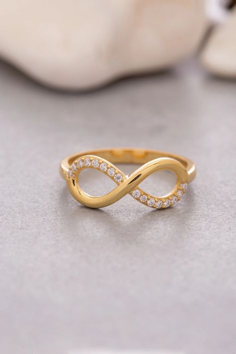 Infinity ring symbolises the love that never ends. Buy from Kalyan's wide selection of graceful infinity rings which is perfect for everyday wear. Infinity Gold Ring, Infinity Ring Design, Rings Infinity, Gold Infinity Ring, Infinity Knot Ring, Silver Infinity Ring, Pretty Jewelry Necklaces, Infinity Jewelry, Infinite Love