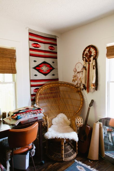 Blanket On Wall, Homestead House, Southwestern Home, Hippie Homes, Bohemian House, Starter Home, Bohemian Interior, Boho Living, House Tour