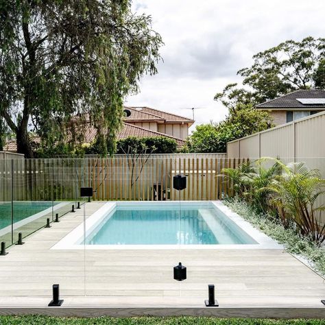 Modern Pool Fence, Deck Around Pool, Pool Decking Ideas, Pool Area Landscaping, Pool Layout, Garden Pool Design, Cocktail Pool, Spa Landscaping, Decks Around Pools