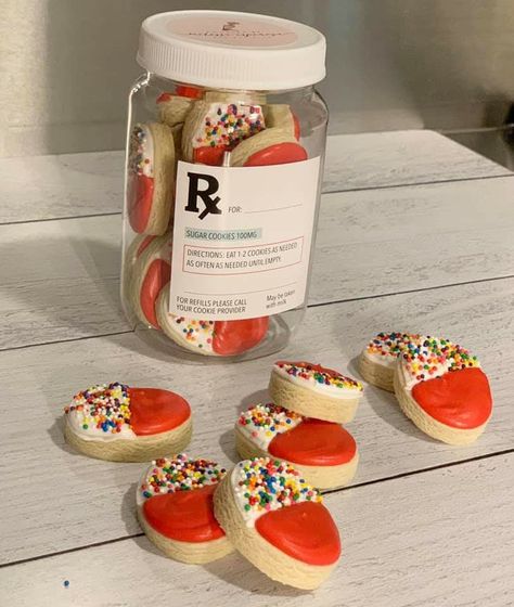 Transplant Party, Icing Cookies Tutorial, Medical Cookies, Pharmacy Store, Science Crafts, Cookie Tutorials, Treat Ideas, Nurse Graduation, Med Student