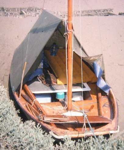 Sailing Dinghy Sailboats, Wooden Sail Boats, Mirror Dinghy, Dinghy Cruising, Boat Camping, Dinghy Boat, Shanty Boat, Utility Boat, Canoe Building