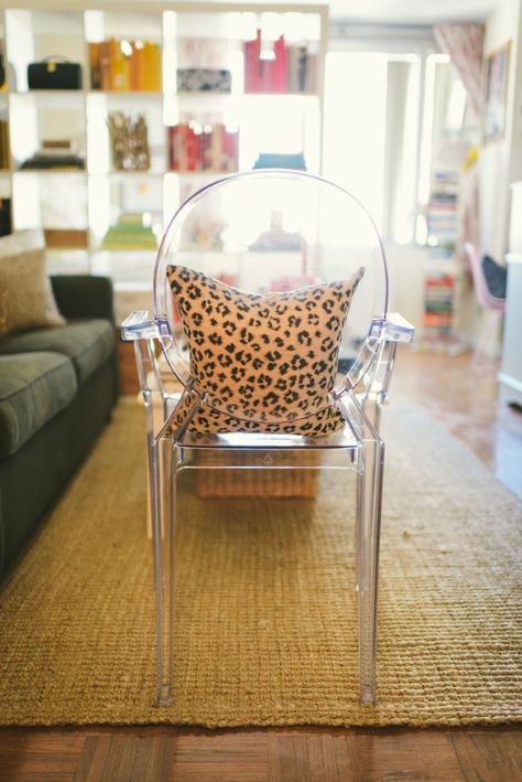 York Avenue: How to Buy a Ghost Chair Magpie Nest, Studio Decorating, Deco Pillows, Chic Living Room Design, Louis Ghost Chair, Tour Photography, Leopard Pillow, Leopard Pillows, Family Room Makeover