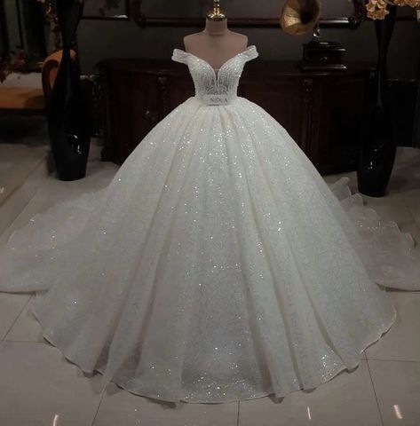 Elegant Wedding Dress Ballgown, Wedding Dress Fairytale, Disney Fairytale Wedding Dress, Ballroom Wedding Dresses, Fairytale Wedding Dress, Puffy Wedding Dresses, Glam Wedding Dress, Big Wedding Dresses, Sparkly Wedding Dress