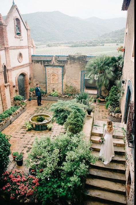 Elegant Spanish Wedding, Spanish Wedding Ideas, Destination Wedding Spain, Catalunya Spain, Wedding Spain, Spanish Wedding, European Destination, Villa Wedding, Destination Wedding Inspiration