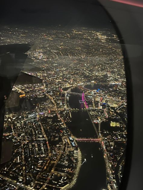 London Plane View, London From Airplane, Aeroport Aesthetic, London Flight, Flight To London, Holidays Abroad, Runway Aesthetic, London Luton Airport, Night Flying